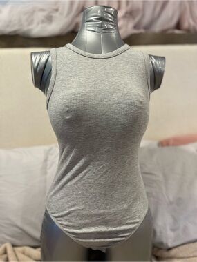 Sleeveless Ribbed Bodysuit in Light Gray